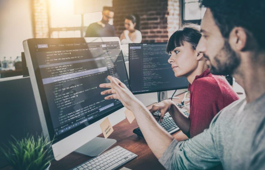 TPE / Artisan : Faire créer son site internet par un professionnel ou le créer soi-même ?
